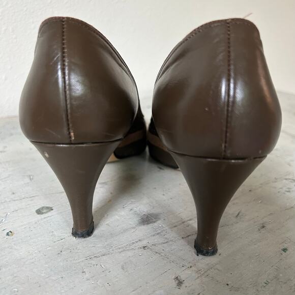 Vintage Ginnie Johansen leather wing tip high heel pumps brown 50s 60s retro 7 - Picture 8 of 13